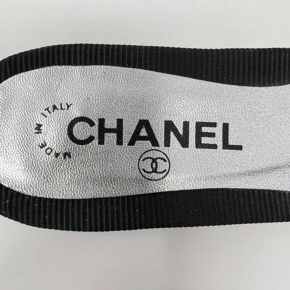 Chanel Black Grosgrain Bow Slide Sandals with Pearl Interlocking Logo  Size 39.5 - Picture 6 of 9